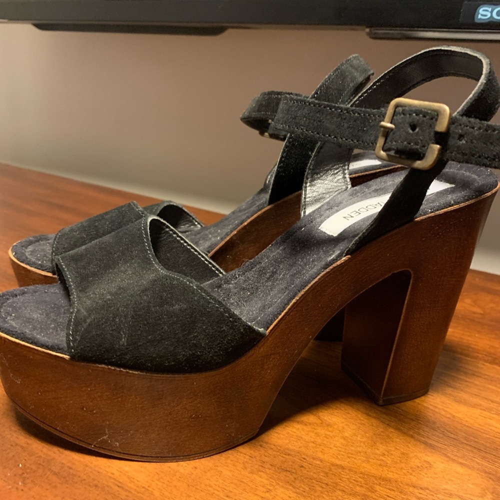 Suede leather platform sandals